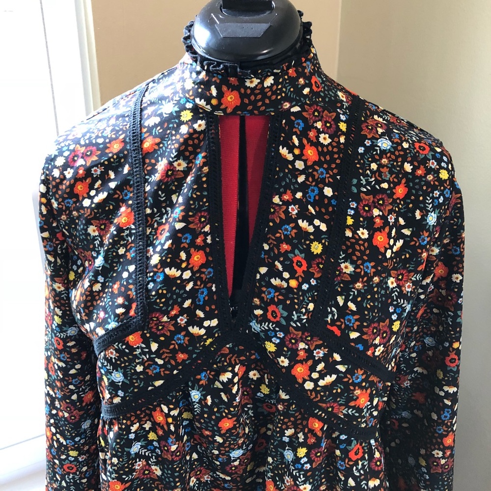 NY&C Cut-out Long Sleeve Floral Blouse